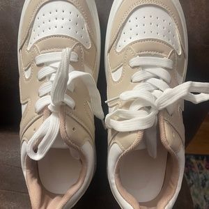 Time and Teu women’s casual sneakers